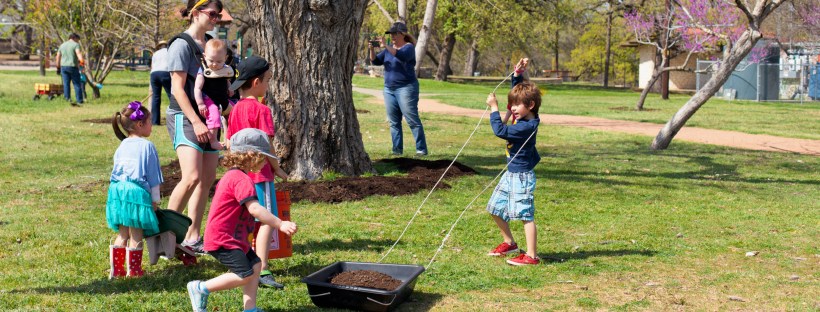 It's My Park Day Spring 2016. Photo by J. Potter-Miller.